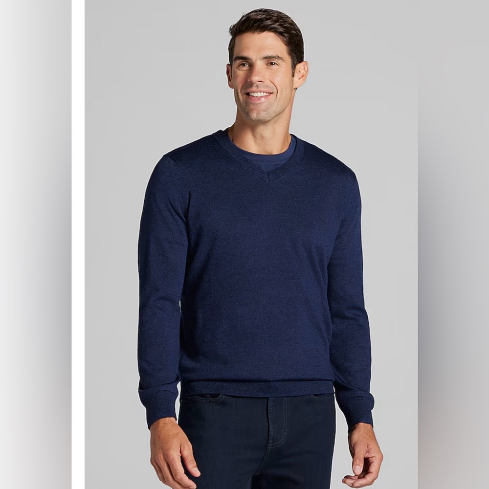 Jos. A. Bank Men's 100% Merino Wool V-Neck Sweater Size Small